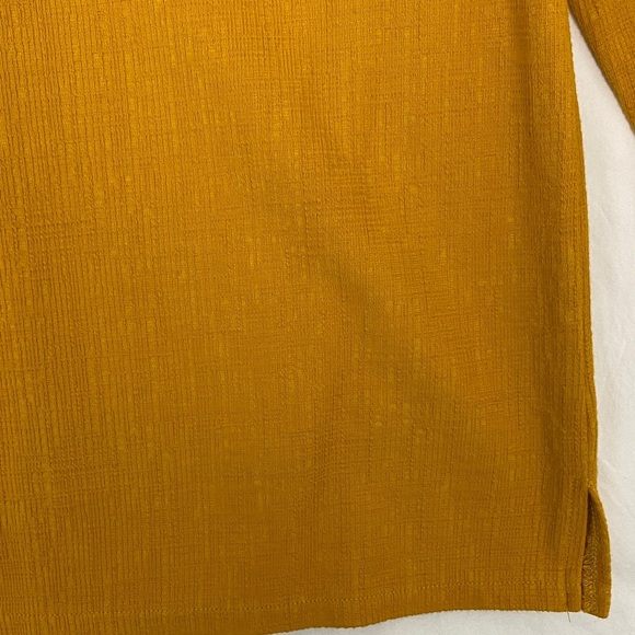 J Crew V Neck Top Mustard Yellow Three Quarter Sleeve Size Small - Picture 3 of 7